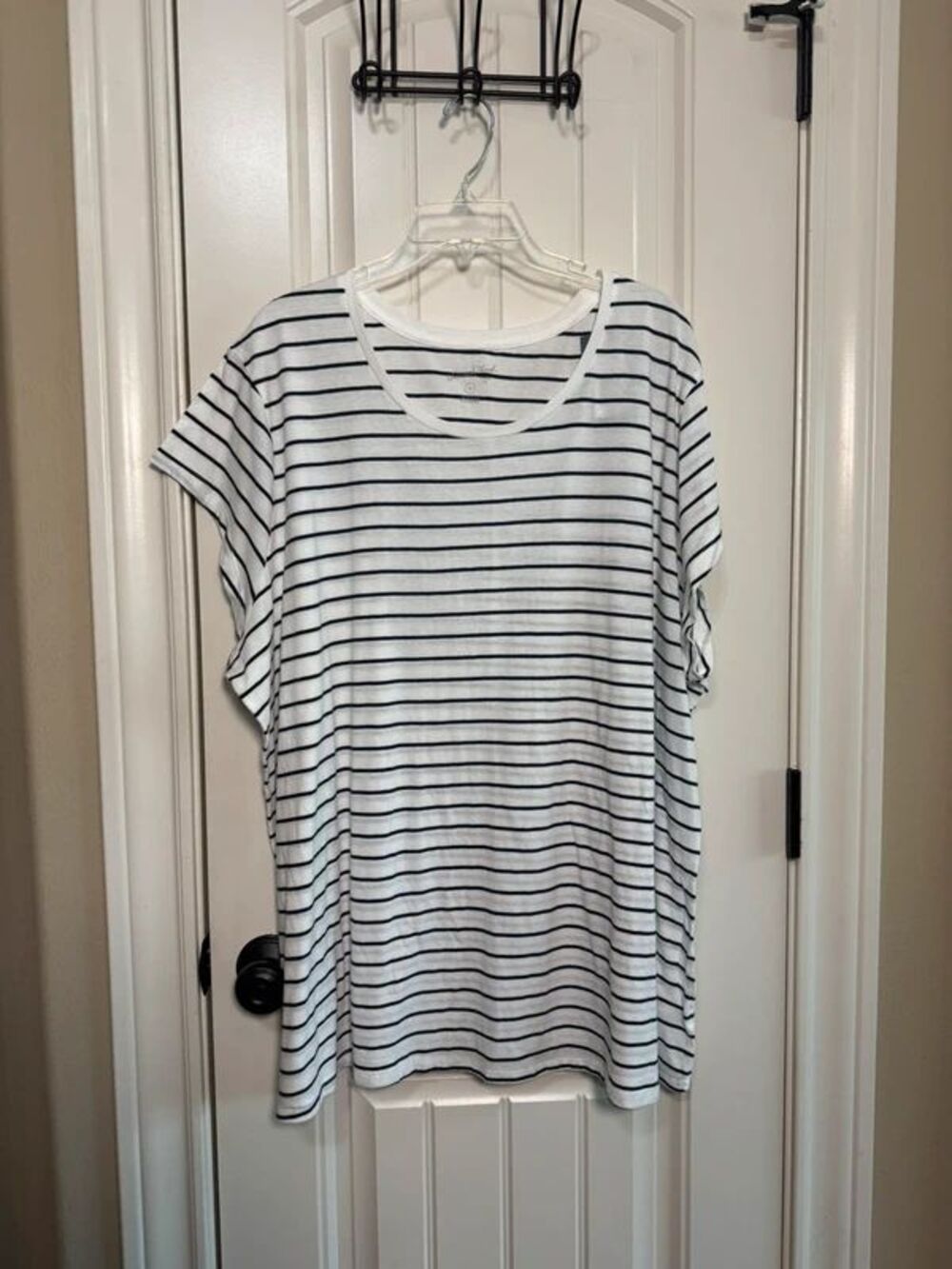 Universal Thread Plus Size 4X Navy Striped Shirt Cap Sleeve